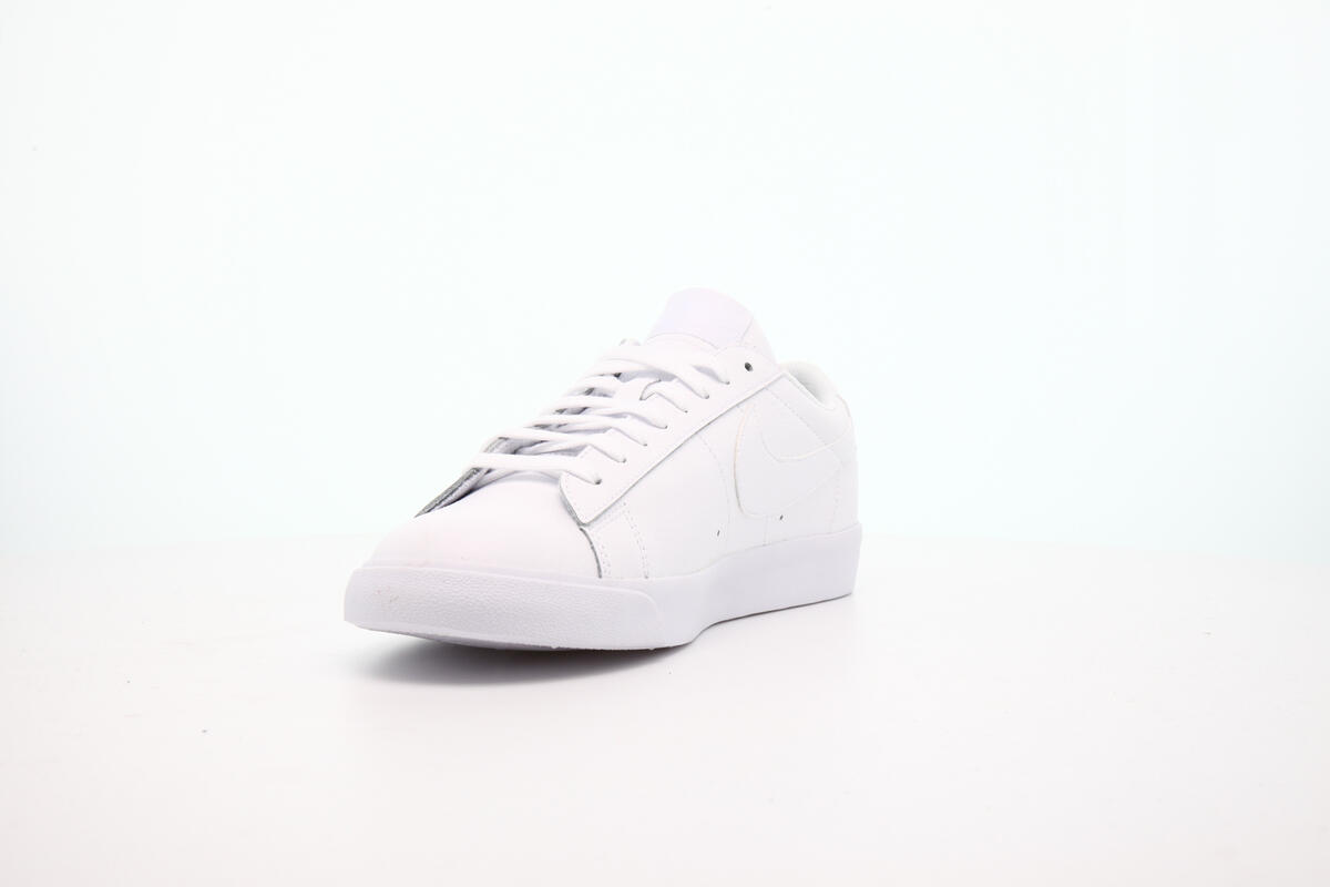 Nike blazer low le clearance white